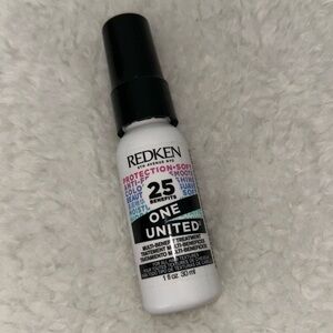 Redken One United Multi-Benefit Treatment Spray NEW